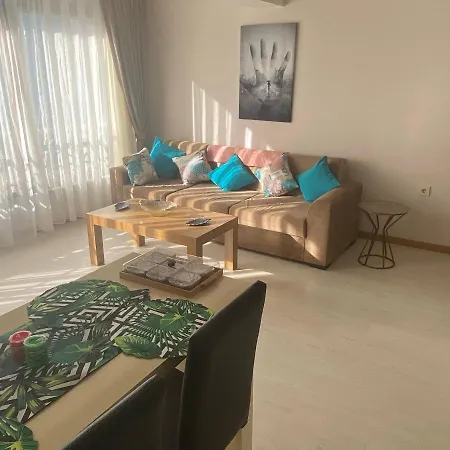 Kundu,da Denize Yakin ,havuzlu , 1+1 Residance